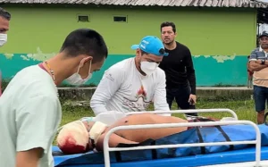 Atentado a Yanomamis - Na tarde deste sábado (29/04) garimpeiros armados alvejaram três (03) jovens Yanomami, sendo um (01) deles, agente indígena de saúde da Comunidade Uxiú. Foto: Hekurari/INSTAGRAM