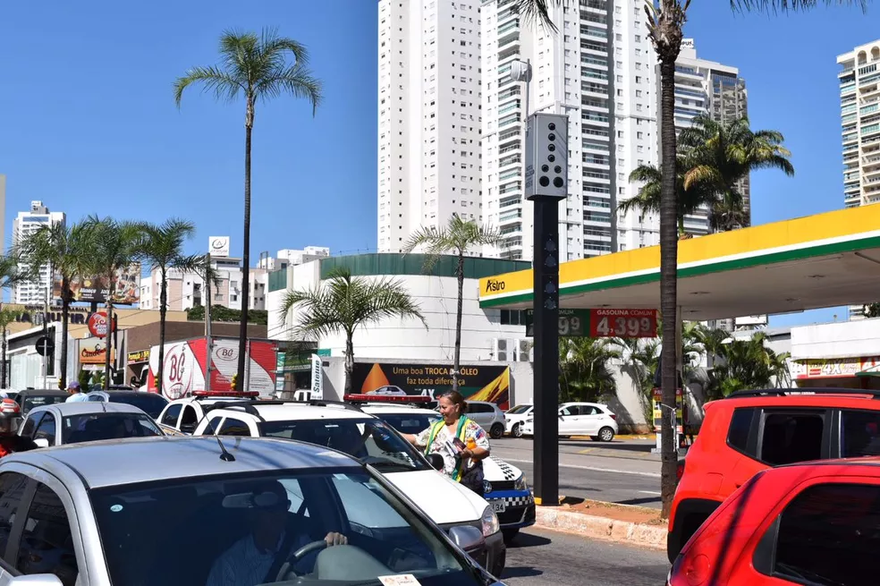 Secretaria alega que falta do aparelho pode acabar  colocando em risco a vida de milhares de pessoas que trafegam pelas vias | Foto: Reprodução/ g1
