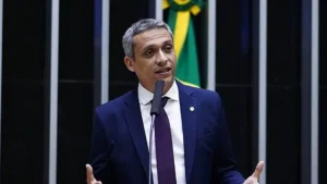 Kajuru diz que Gayer será cassado até outubro
