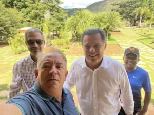 Apesar do encontro, o prefeito se reuniu, na manhã desta segunda-feira (29), com Caiado durante assinatura de contrato para obras de saneamento básico em Aparecida | Foto: Instagram/Vilmar Mariano