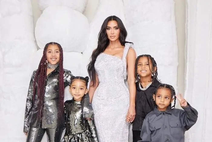 Kim é mãe de North, 9, Chicago, 5 , Saint, 7, e Psalm, 4 | Foto: Reprodução/Instagram