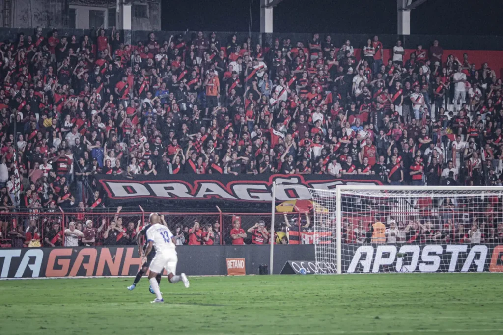 Atlético reencontra velho conhecido, o técnico Adilson Batista que teve passagem pelo clube em 2012 (Foto: Ingryd Oliveira / ACG)