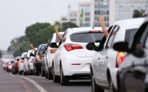 Manifestantes lutam por mais direitos trabalhistas e por espaço fixo na Rodoviária de Goiânia | Foto: Marcelo Camargo/Agência Brasil