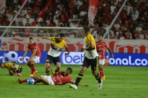 Jogando no OBA, Tigrão empata com concorrente direto e segue invicto no Brasileirão (Foto: Afonso Cardoso)