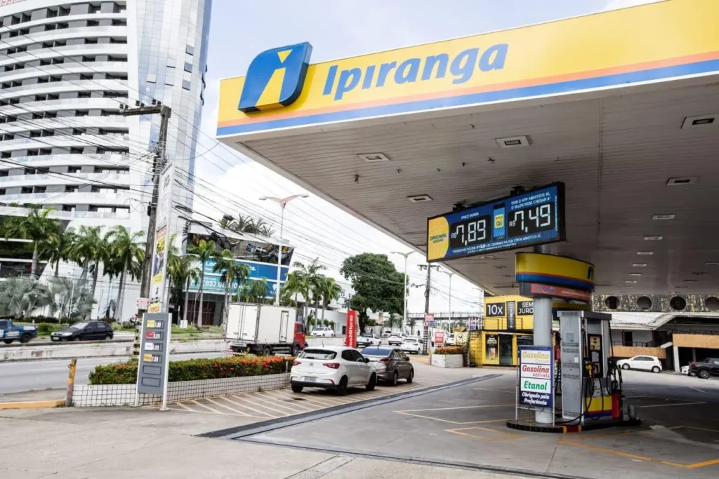 Além dos combustíveis, gás de cozinha também sofreu redução nas refinarias (Foto: Reprodução/Internet)