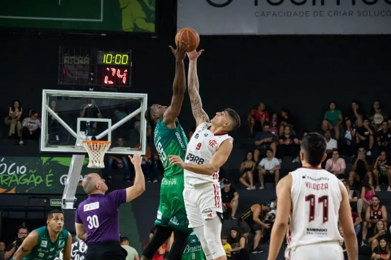 Quartas de final do NBB tem disputas acirradas e emocionantes (Foto: Fernando Vieira Sá/Bauru Basket)