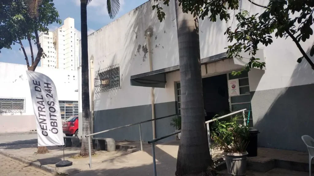 Para pessoas sem identificação e que não foi encontrado a família, a assistência permite o fornecimento de mortalha, urna simples e sepultamento em cemitério público | Foto: Sedhs