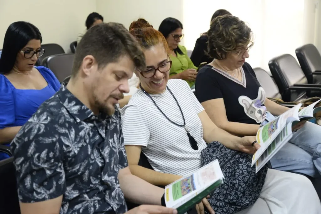 Escolas goianas recebem cartilha em combate ao racismo|