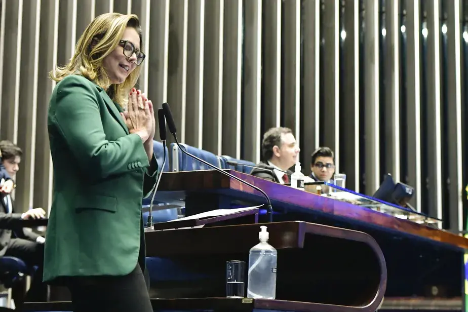 Para a relatora, a senadora e ex-atleta olímpica Leila Barros, a nova lei representa um avanço por regulamentar assuntos que atingem desde o uso de recursos públicos até o respeito à diversidade no meio esportivo (Foto: Waldemir Barreto/Agência Senado)