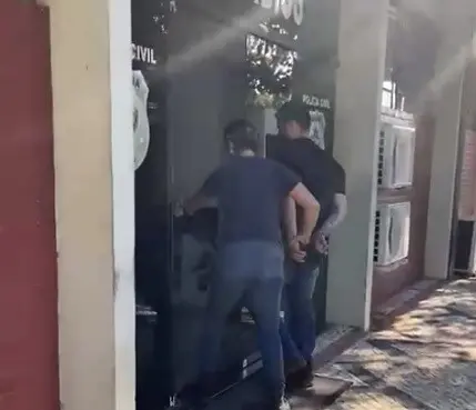 O homem foi localizado pelos agentes da Polícia civil em Itumbiara, em um ônibus que fazia um trajeto entre Goiás e o estado do Pará. | Foto: Reprodução / Polícia Civil