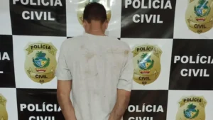 O suspeito disse aos polícias no momento da prisão que a relação foi consensual. | Foto: Divulgação / Polícia Civil