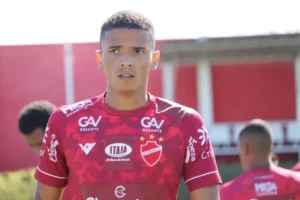 Um dos artigos, tem como pena, o banimento dos atletas do futebol. | Foto: Instagram