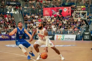 Sesi/Franca vence o Minas e abre o placar na série de semifinais dos playoffs do NBB. (Marcos Limonti/ SFP)