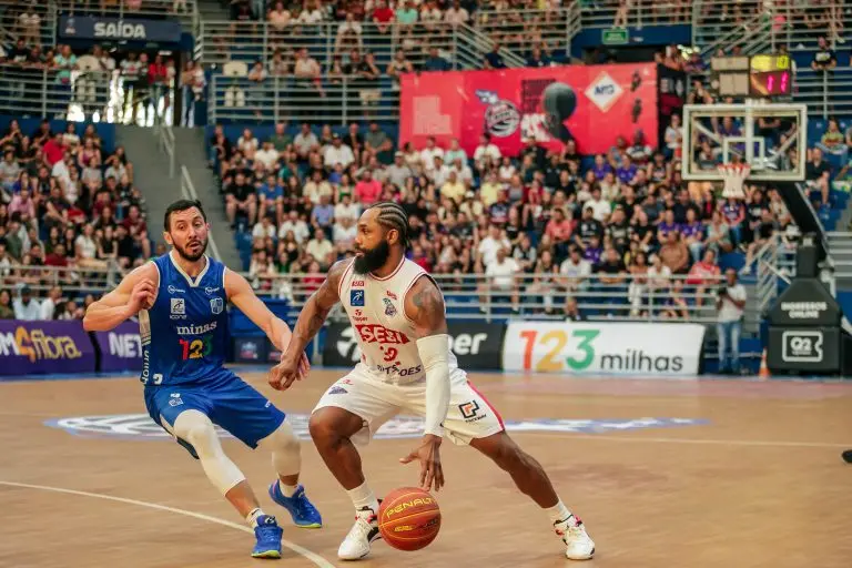 Sesi/Franca vence o Minas e abre o placar na série de semifinais dos playoffs do NBB. (Marcos Limonti/ SFP)
