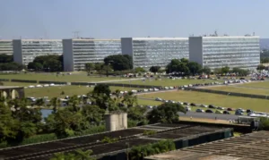 Governo federal anuncia abertura de concursos para mais 2,4 mil cargos efetivos