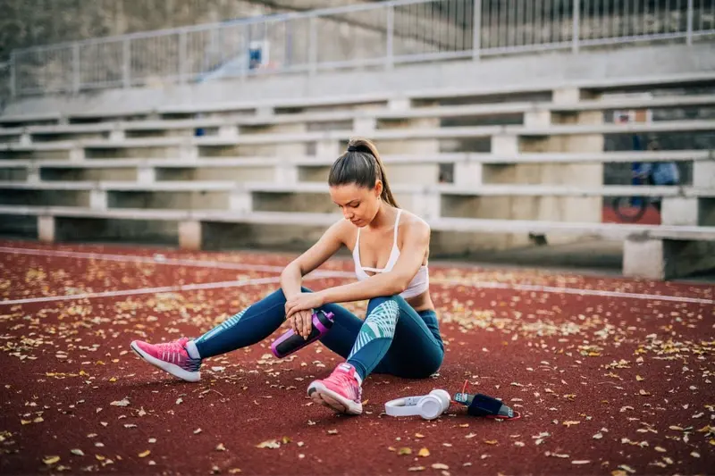Perda de performance no treino devido a exageros prejudica não apenas a rotina de exercícios, como também o dia a dia profissional e pessoal | Foto: Divulgação