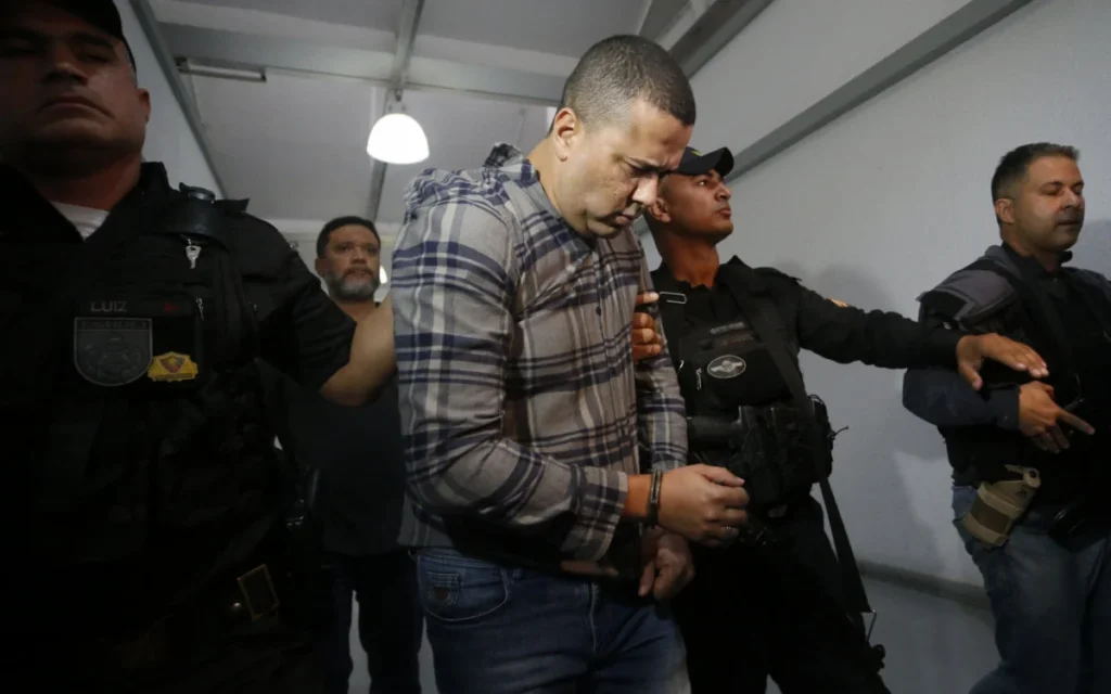 Bruno de Souza Rodrigues estava foragido e foi encontrado em um prédio localizado no Morro do Vidigal, Zona Sul do Rio de Janeiro | Foto: Reprodução/Marcos Porto/Agência O Dia