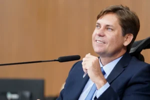 O deputado garantiu cadeira na Alego com 73.692 votos | Foto: Hellenn Reis/Alego