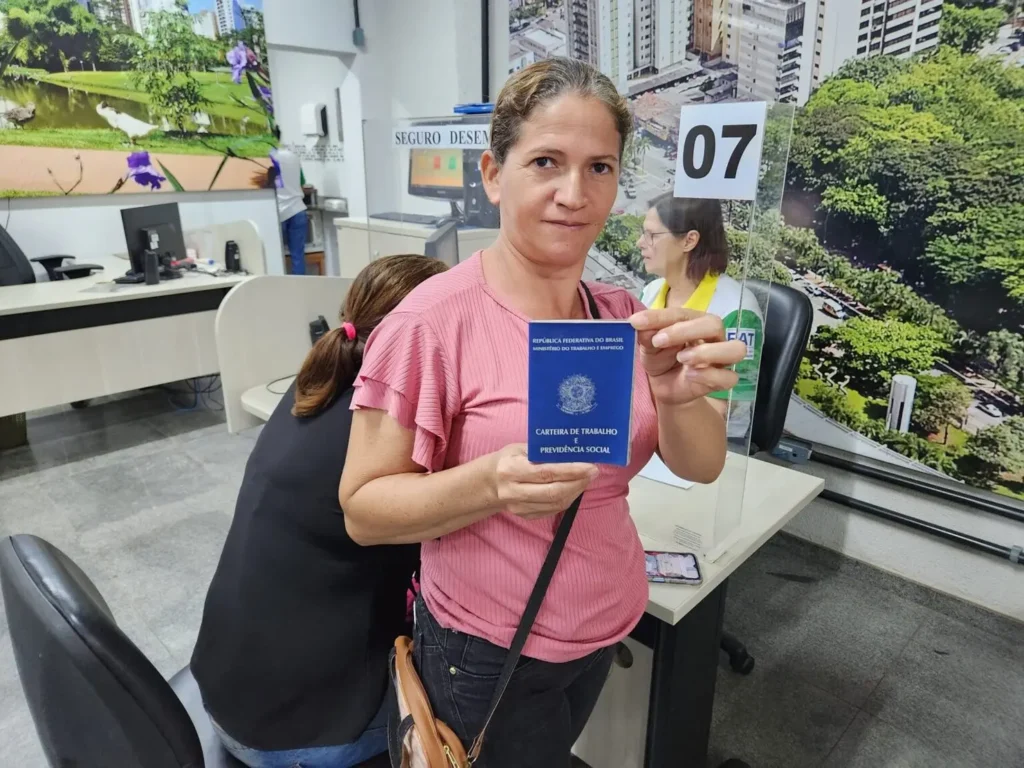 Entre as oportunidades estão atendente de telemarketing, repositor de mercadorias, operador de caixa, auxiliar de limpeza, vendedor pracista, dentre outras. | Foto: Divulgação / Sedec