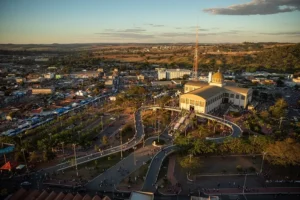 Estão previstas cerca de 100 missas e mais de 46 novenas, além de procissões dos tropeiros e carros de bois, batizados, vigílias, alvoradas e confissões. | Foto: Reprodução