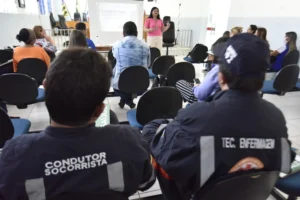 Profissionais de saúde, educação, segurança pública e áreas afins participam de seminário promovido pela SES, em Piracanjuba | Foto: Marco Monteiro/SES