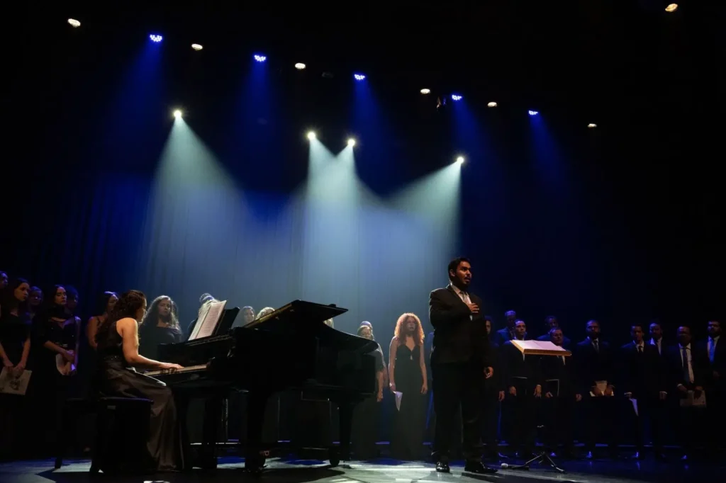 Apresentação acontece nesta terça-feira (13/06), a partir das 20h, no palco do Teatro Escola Basileu França. | Foto: Divulgação