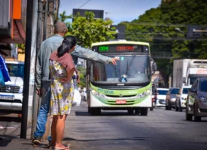 Mulher morre após ser atingida por ônibus, em Aparecida de Goiânia | Foto: Divulgação / Jucimar de Sousa