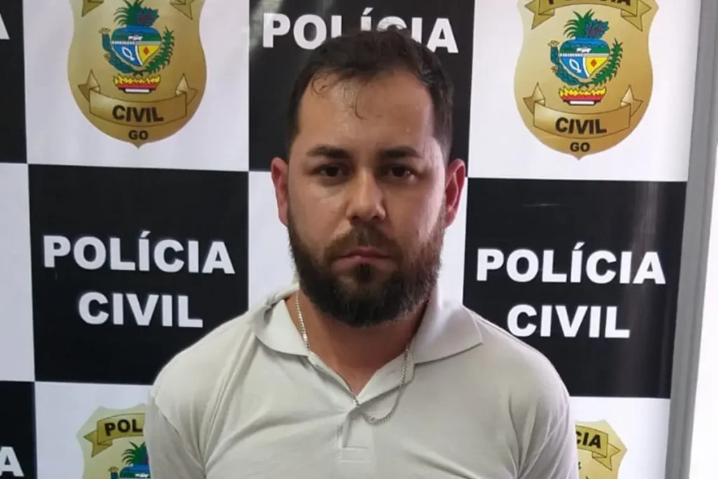 Polícia prende homem que tentava abrir conta bancária com documento falso em Caldas
