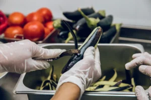 O curso é voltado para pessoas que trabalham na área de alimentação ou que querem iniciar um negócio no ramo. | Foto: Divulgação / Prefeitura de Anápolis