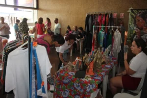 A feira tem entrada gratuita e contará com expositores das áreas da saúde, beleza, culinária e brechós. | Foto: Divulgação / Secult