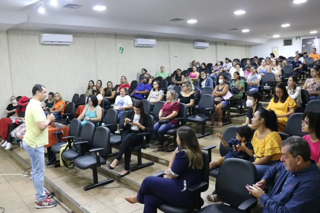 O objetivo do encontro é acolher e atender em suas especificidades às crianças e estudantes, dentro do Projeto TEA - Escola Comum Inclusiva | Foto: SME