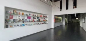 As galerias recebem regularmente exposições individuais e coletivas de artistas | Foto: Secom