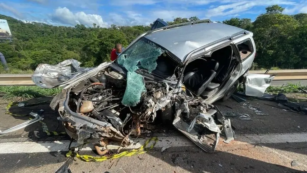 acidente-br-carro