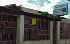 Segundo investigação da polícia, a mulher tentou matar a filha após terminar o relacionamento com o pai da criança | Foto: Reprodução/Sinpol
