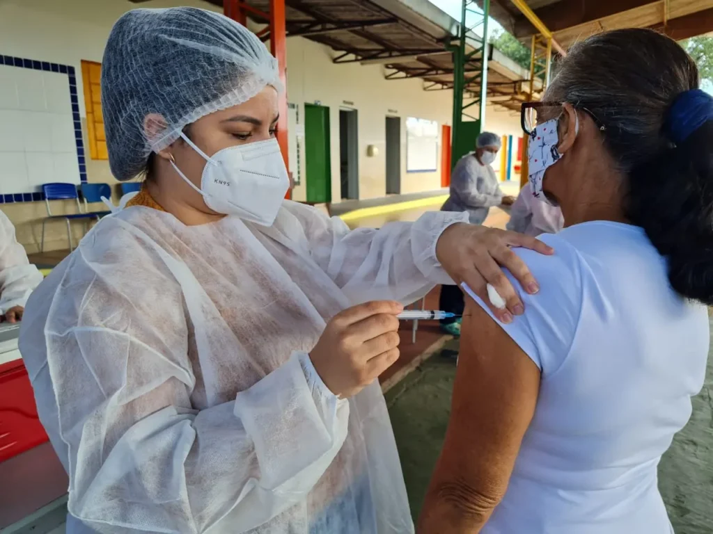 O imunizante consegue reduzir a circulação do vírus da gripe e evitar o agravamento de algumas doenças. | Foto: Divulgação / SMS