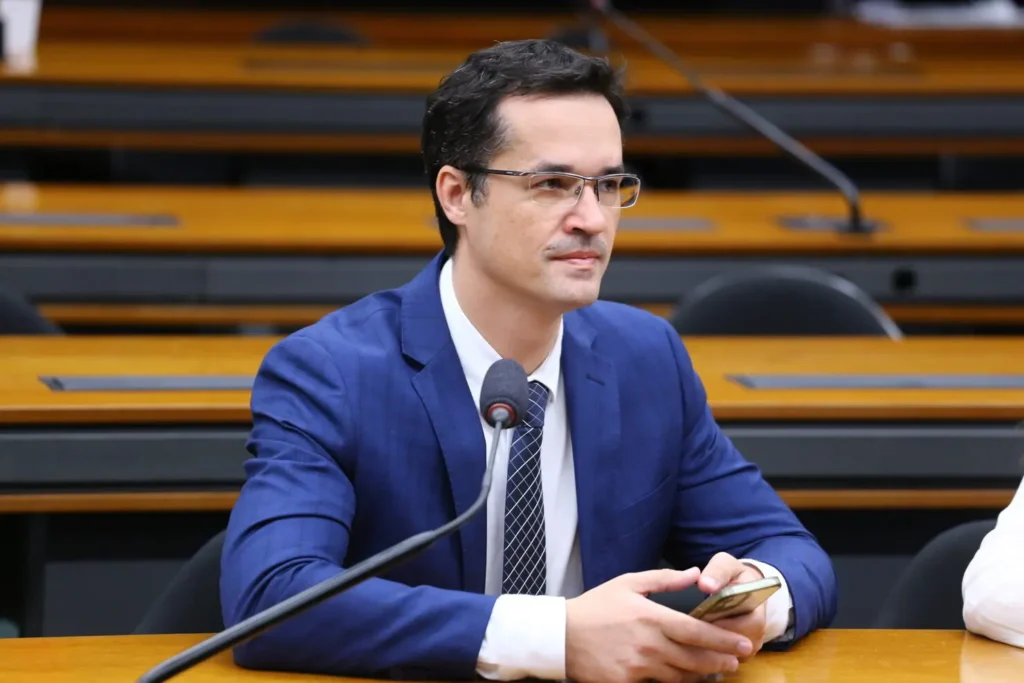 O recurso foi apresentado na noite da quinta-feira (2/6). | Foto: Câmara