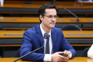 O recurso foi apresentado na noite da quinta-feira (2/6). | Foto: Câmara