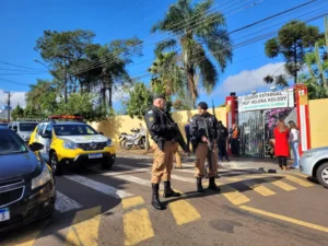 Suspeito tem 21 anos e é ex-aluno do colégio | Foto: Kathulin Tanan/ RPC