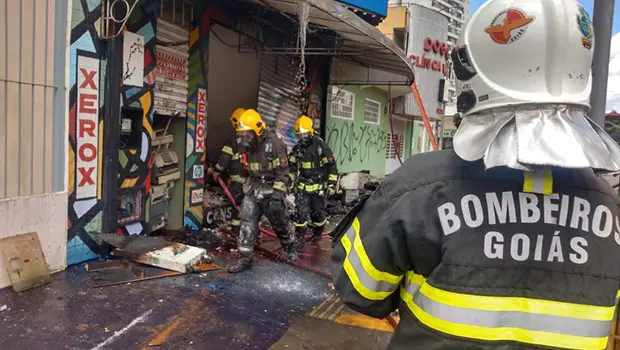 O procedimento correto é sempre chamar o Corpo de Bombeiros a qualquer sinal de incêndio | Foto: Divulgação/CBMGO
