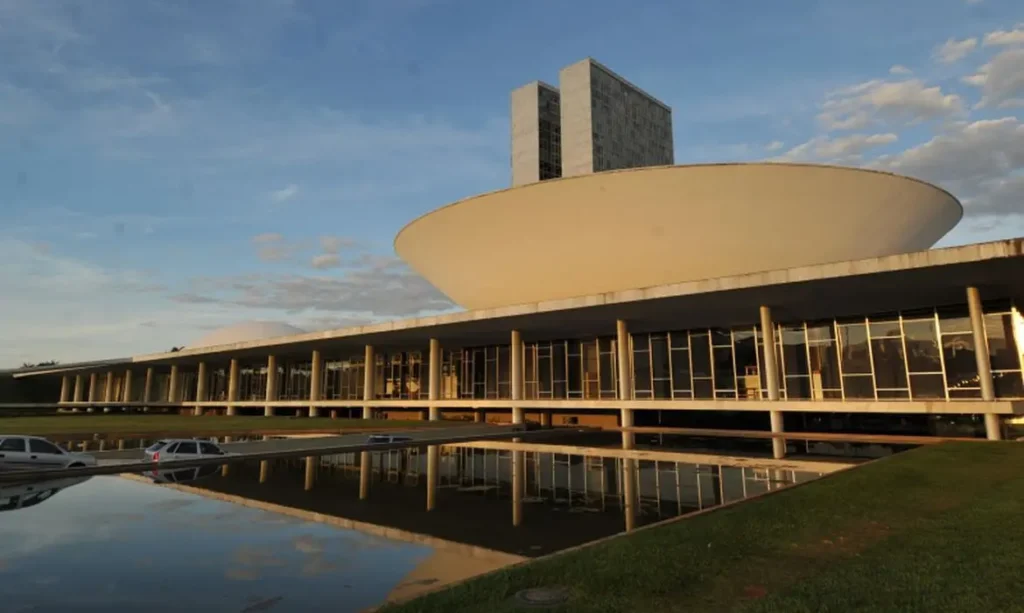 A distribuição de cadeiras ocorre proporcionalmente à população | Foto: Gervásio Baptista/ABr