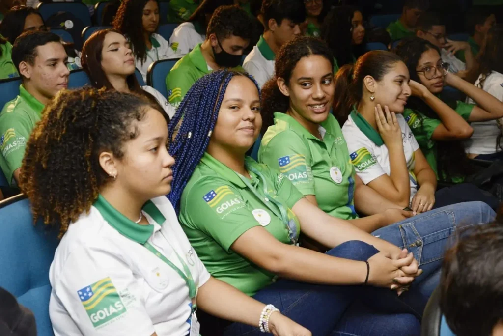 Vaga inclui salário de R$ 619,99, férias, 13º salário, vale-alimentação e vale-transporte estão entre os principais benefícios do programa | Foto: Wagnas Cabral
