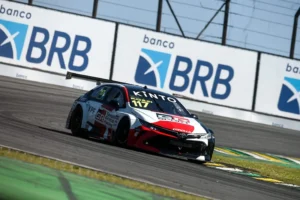 Argentino tenta repetir façanha de 2022, quando venceu em Interlagos | Foto: Duda Bairros/Stock Car