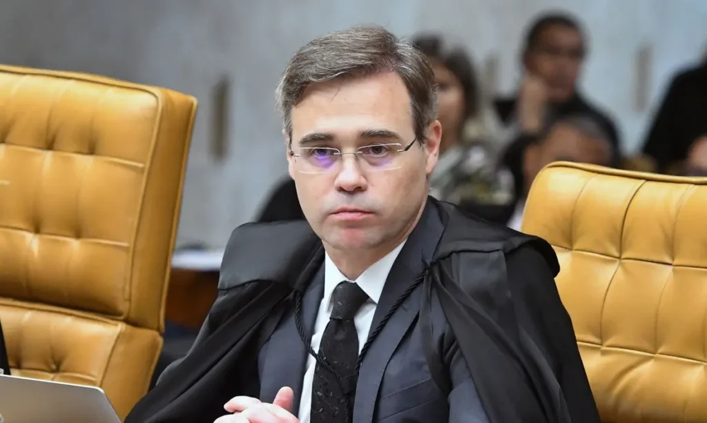 André Mendonça envia 39 pedidos de liberdade em caso do INSS e decisão passa à PGR