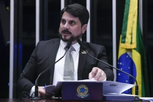 Do Val diz à PF plano de gravar ministro partiu de Daniel Silveira