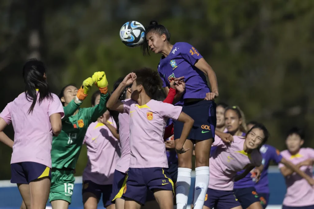 Seleção venceu por 3 a 0 com gols de Luana, Kathellen e Rafaelle (Foto: Thais Magalhães / CBF)