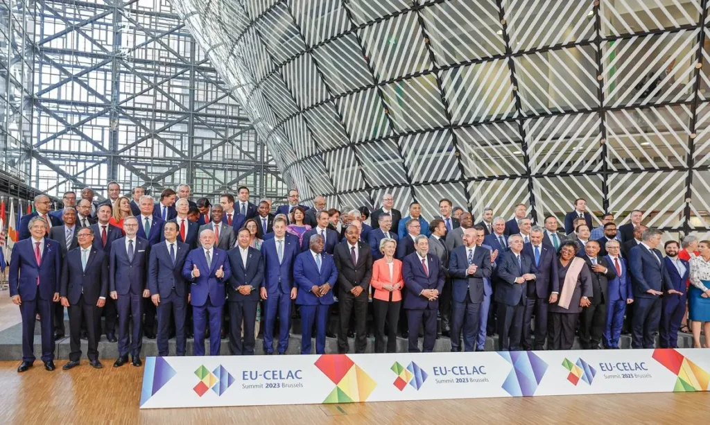 17.07.2023 - Presidente da República, Luiz Inácio Lula da Silva, durante fotos oficiais da III Cúpula CELAC-UE.
Edifício Europa – Bruxelas - Bélgica
Foto: Ricardo Stuckert/PR