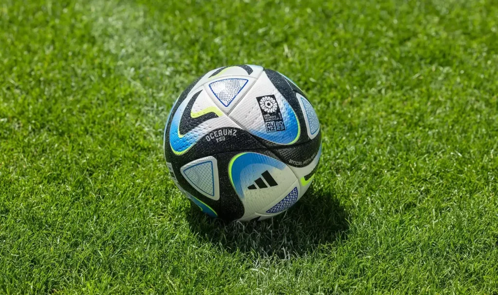 Nesta segunda, as Guerreiras do Brasil entram em campo às 08h para tentar começar a competição com o pé direito (Foto: FIFA)