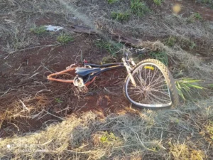 Ciclista morre atropelada após tentar atravessar rodovia em Santo Antônio da Barra