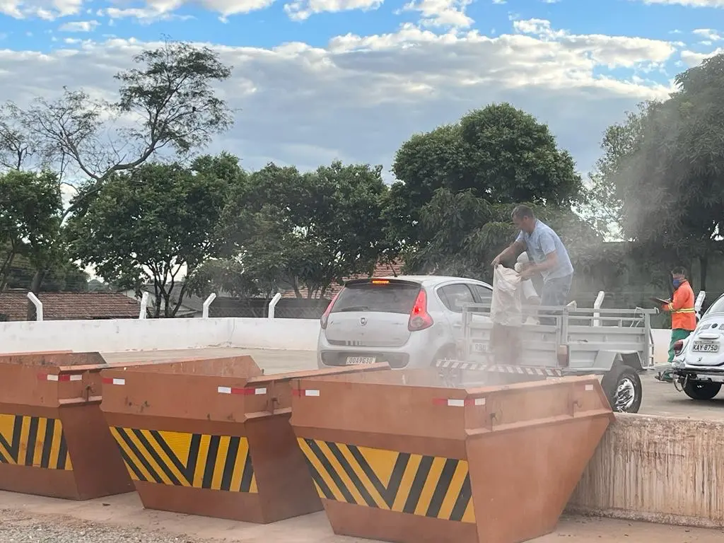 População pode descartar itens como bens domésticos estragados, pneus, sobras de construção civil, resíduos de podas de árvores, materiais recicláveis e até óleo de cozinha usado | Foto: Secom