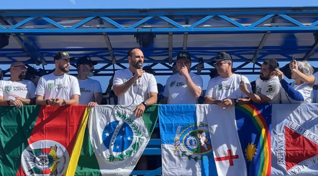 Filho do ex-presidente discursou em carro de som em evento na Esplanada dos Ministérios | Foto: Youtube/ Reprodução